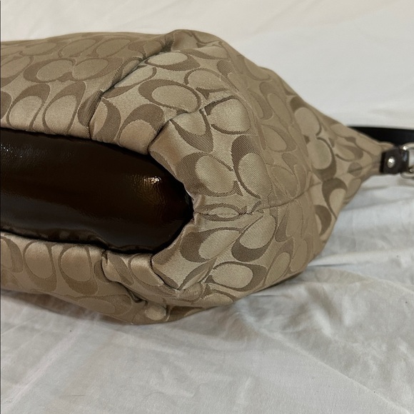 COACH F25185 ASHLEY SIGNATURE NORTH/SOUTH SATCHEL - Picture 6 of 11